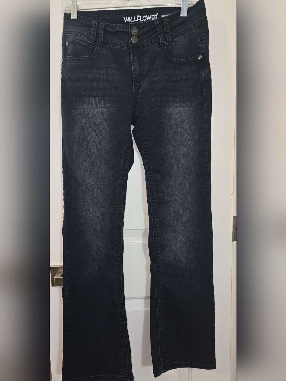 WallFlower Luscious Curvy Bootcut Jeans Women's Sz 9 Dark Wash Stretch 31 Inseam